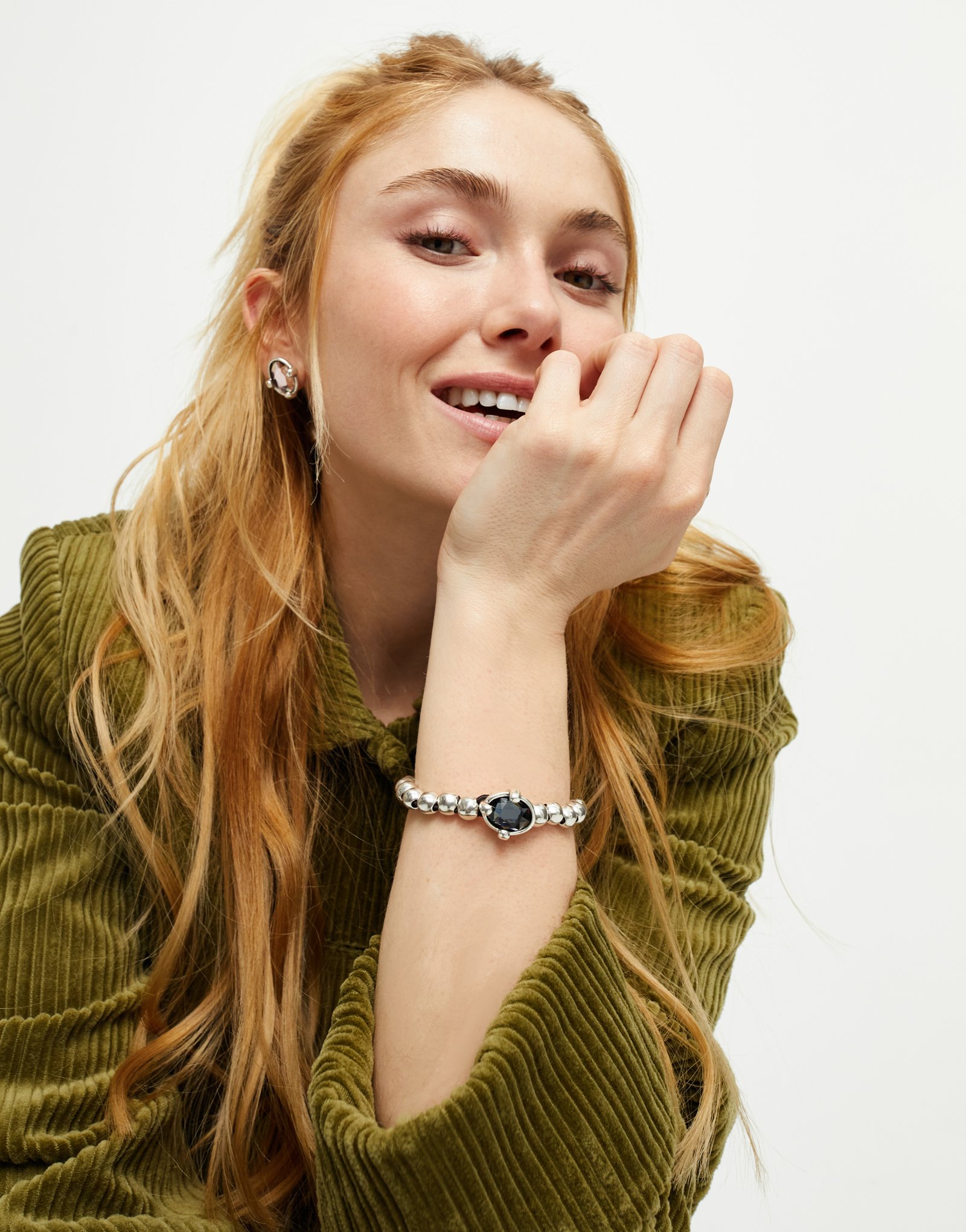 Pulsera de bolas bañada en plata con cristal facetado ovalado negro, Plateado, large thumbnail