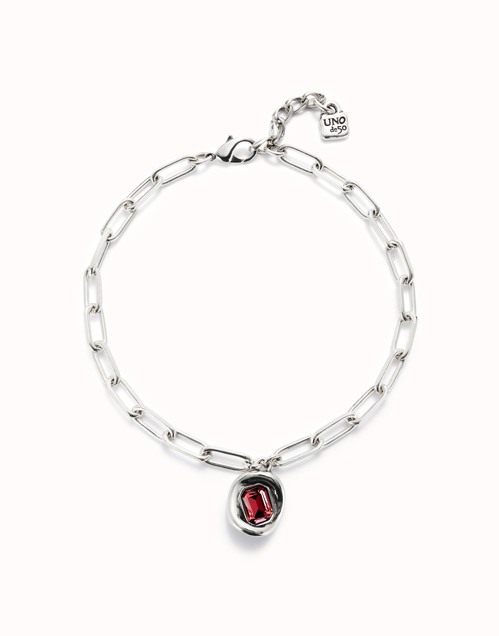 Cadena ba&ntilde;ada en plata de ley con eslabones y cristal rojo