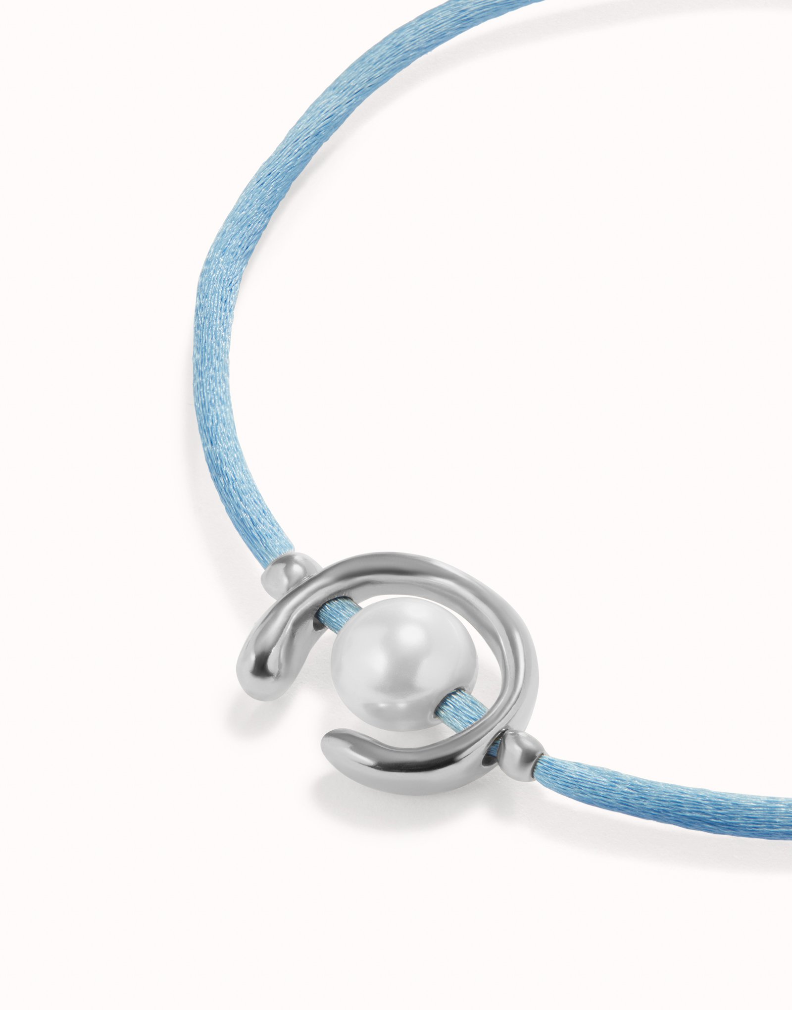 Sterling silver-plated blue thread bracelet with shell pearl 