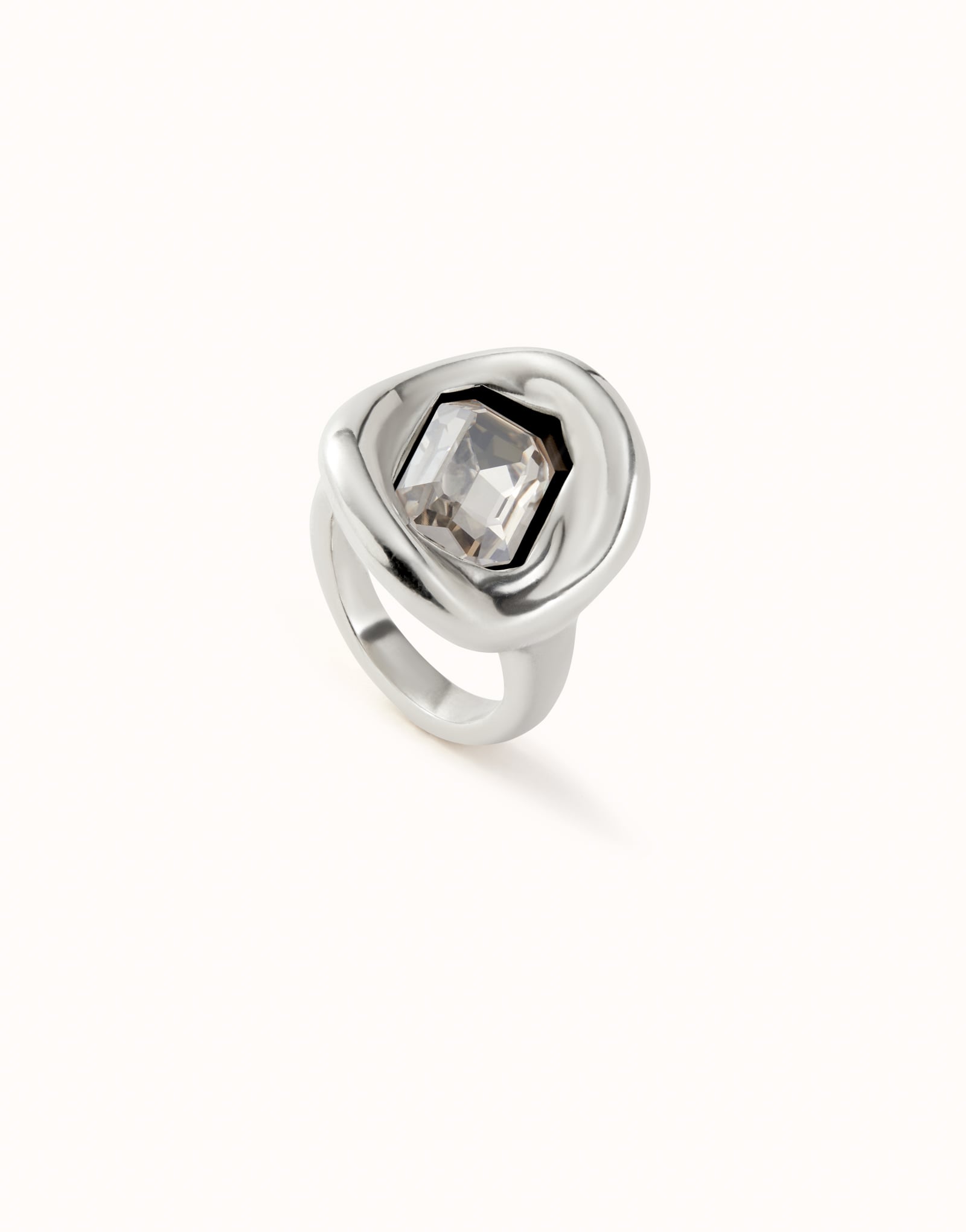 Anillo ba&ntilde;ado en plata de ley con cristal blanco