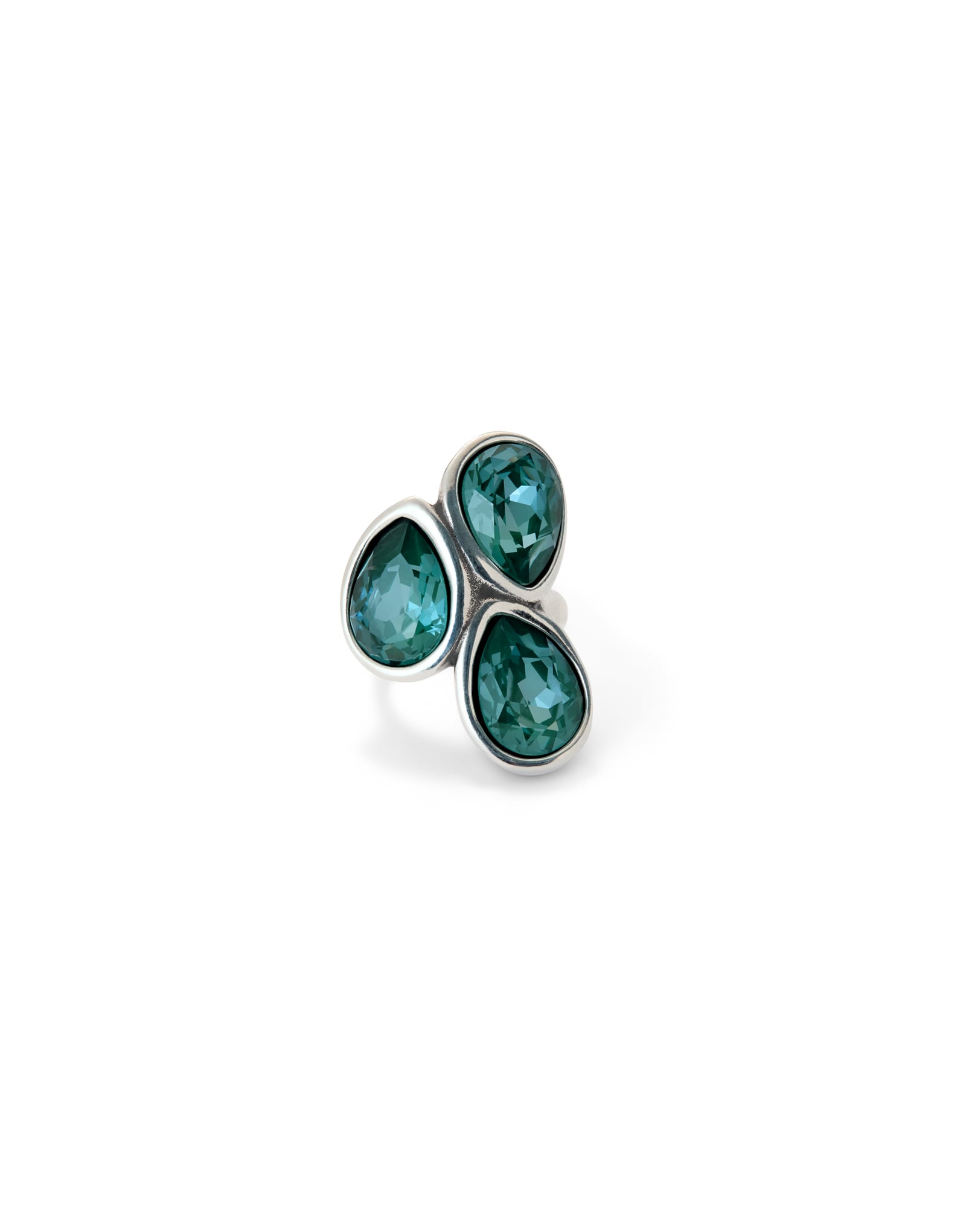 Ring with three green drop-shaped faceted crystals