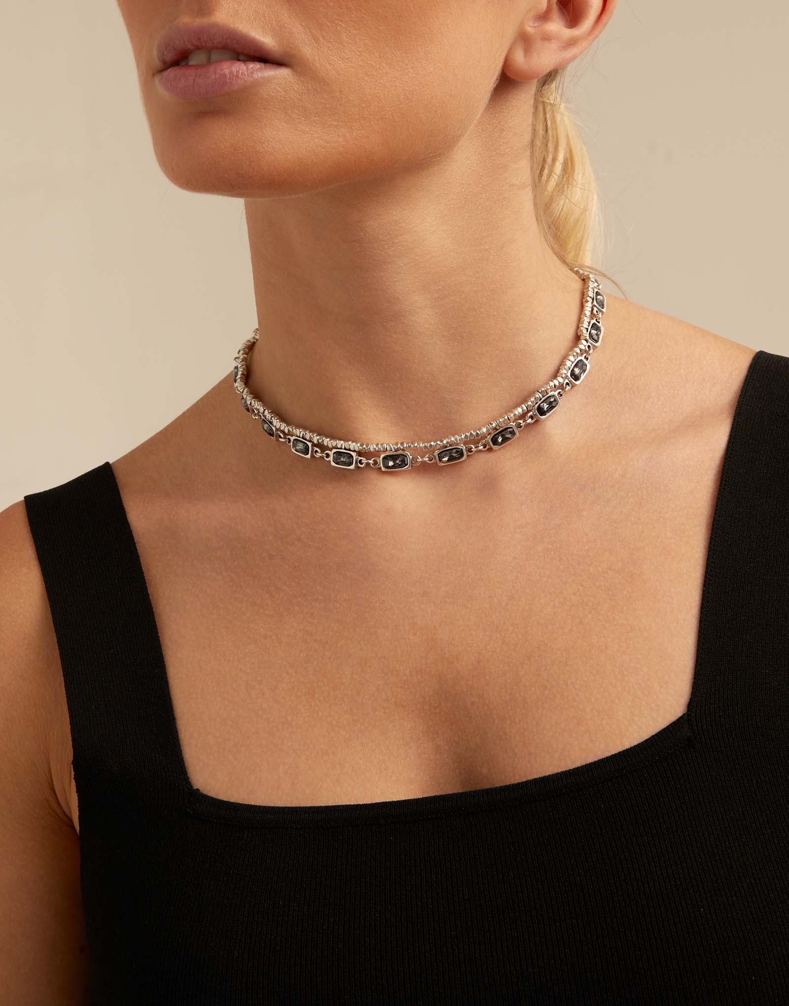 Sterling silver-plated necklace with lateral strip of small squares and 22 cases with gray crystals, Silver, large image number null