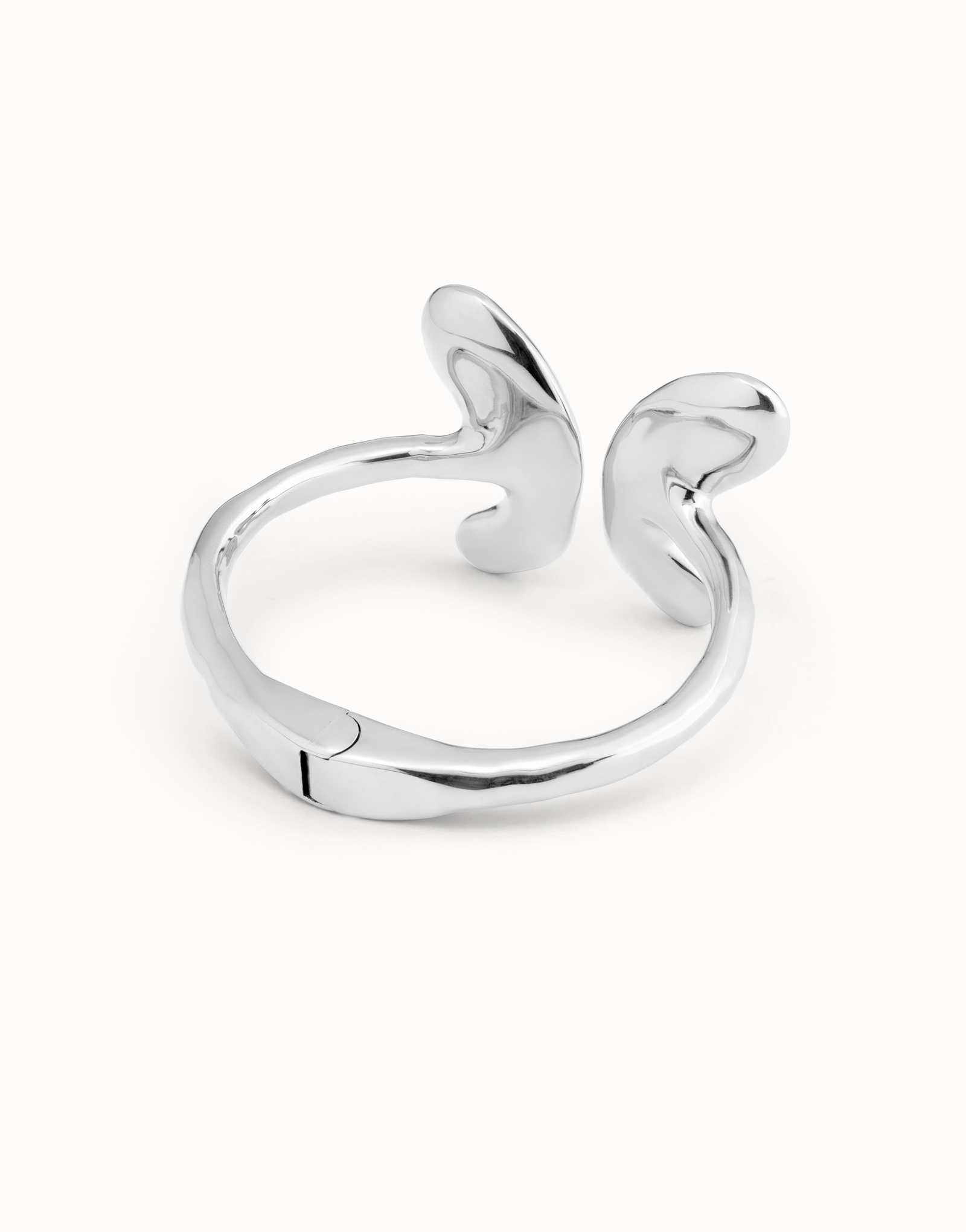 Rigid 18K sterling silver-plated bracelet with an open design and a central butterfly., Silver, large image number null