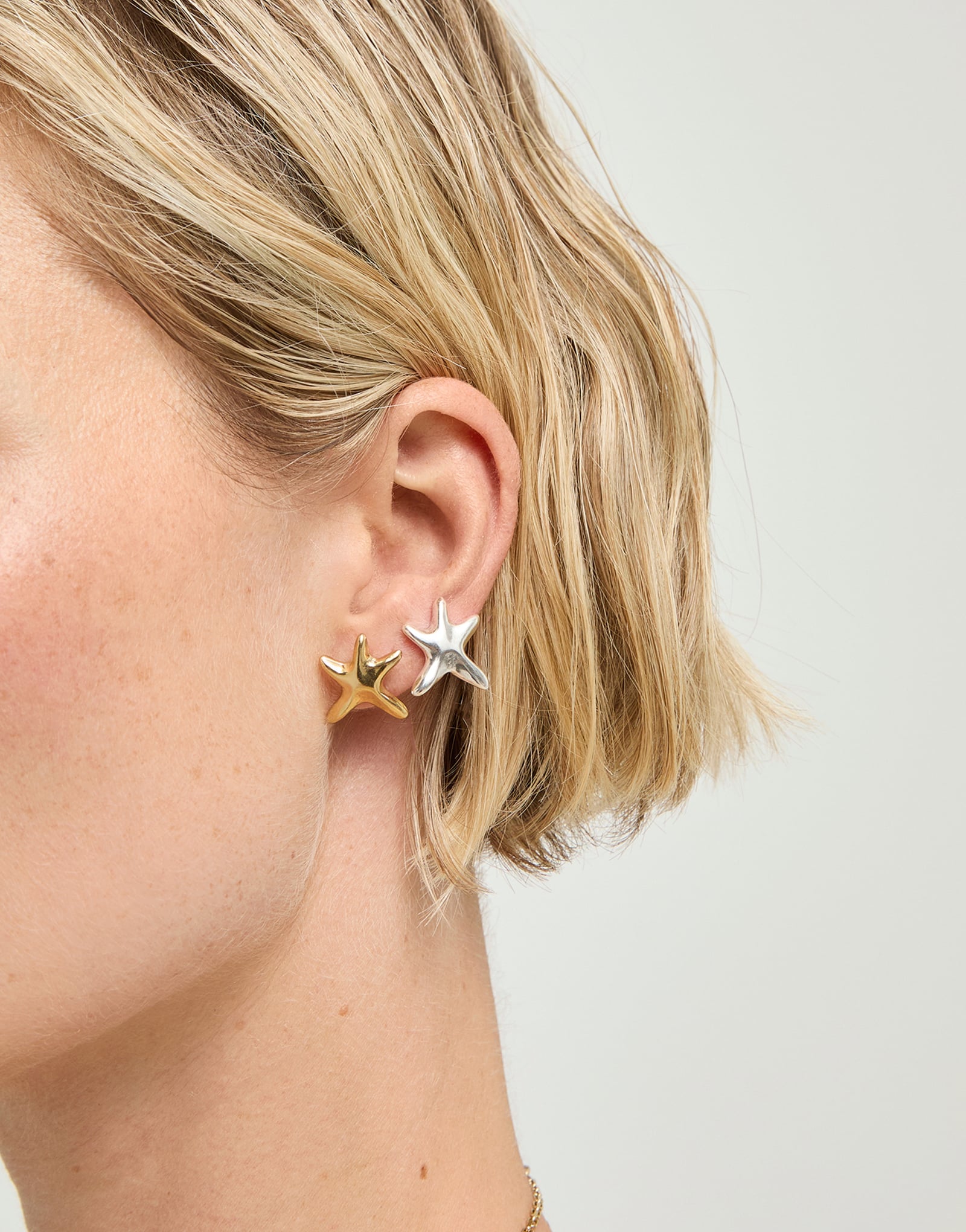Small starfish earrings