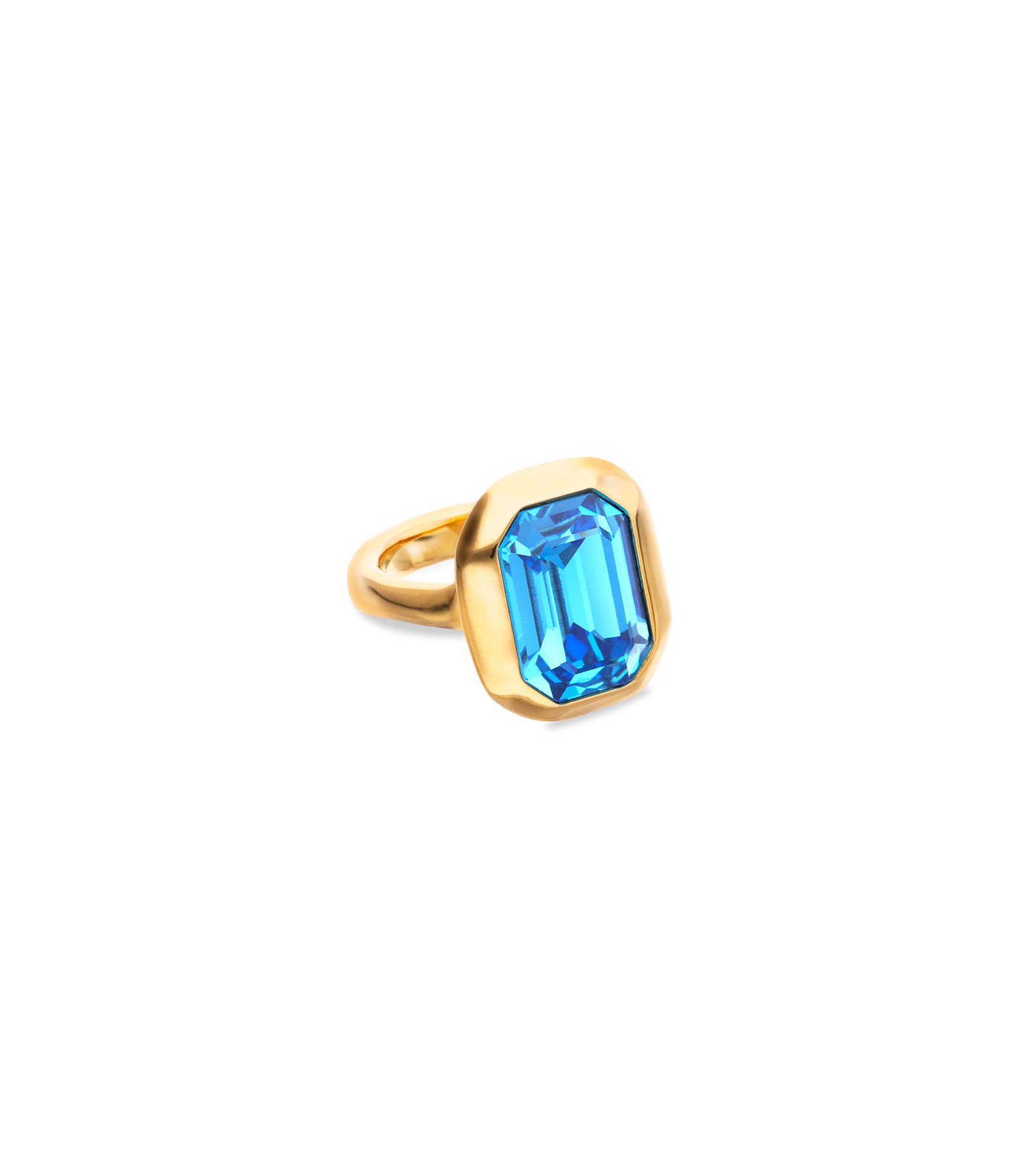 Rectangular ring with blue faceted crystal