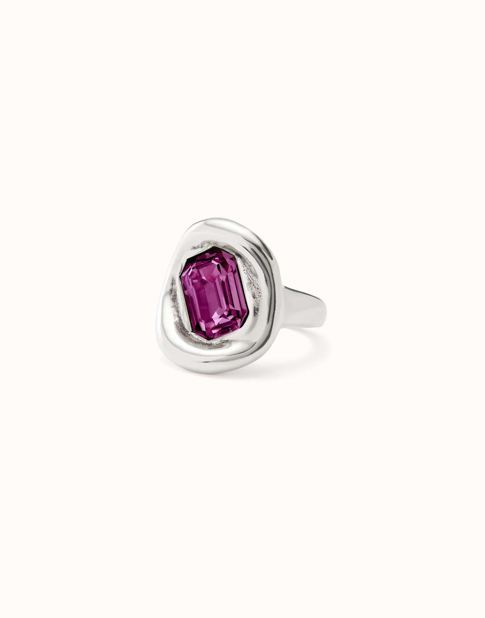 Anillo ba&ntilde;ado en plata de ley con cristal rosa