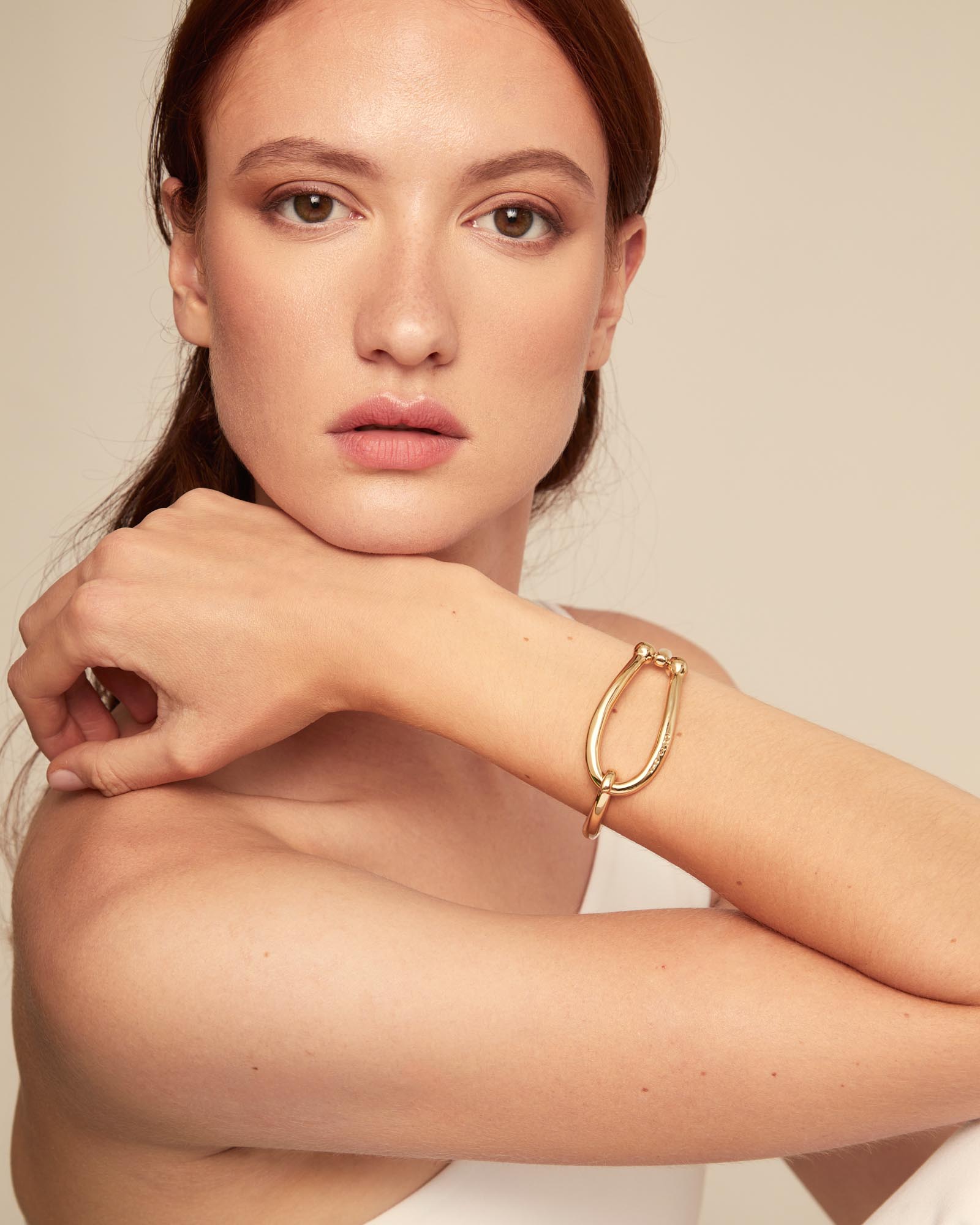 Rigid 18K gold-plated bracelet with large link and inner spring, Golden, large image number null