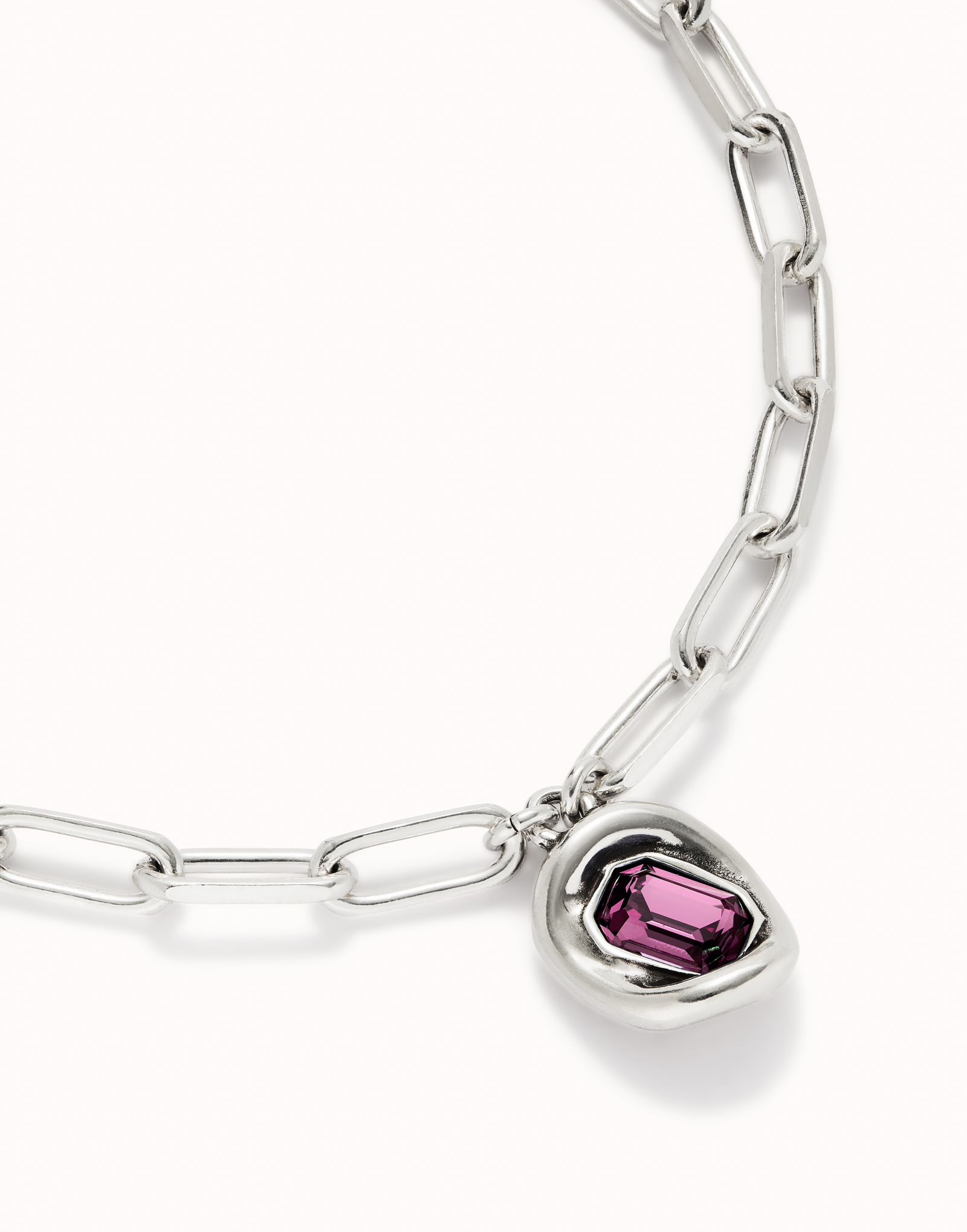 Cadena ba&ntilde;ada en plata de ley con eslabones y cristal rosa