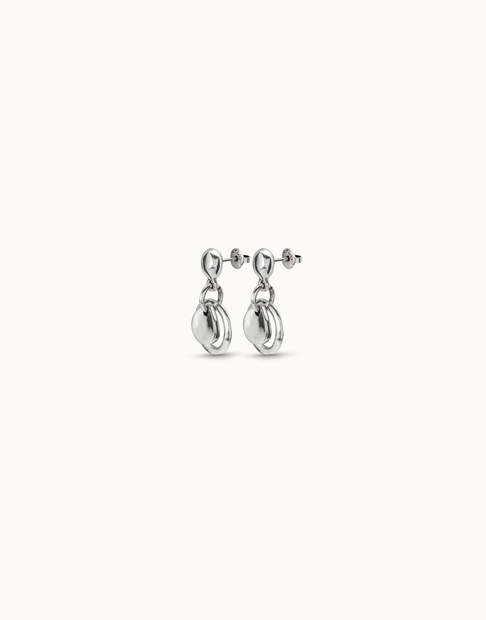 Boucles d’oreilles courtes plaquées argent irrégulières, Argent, large image number null