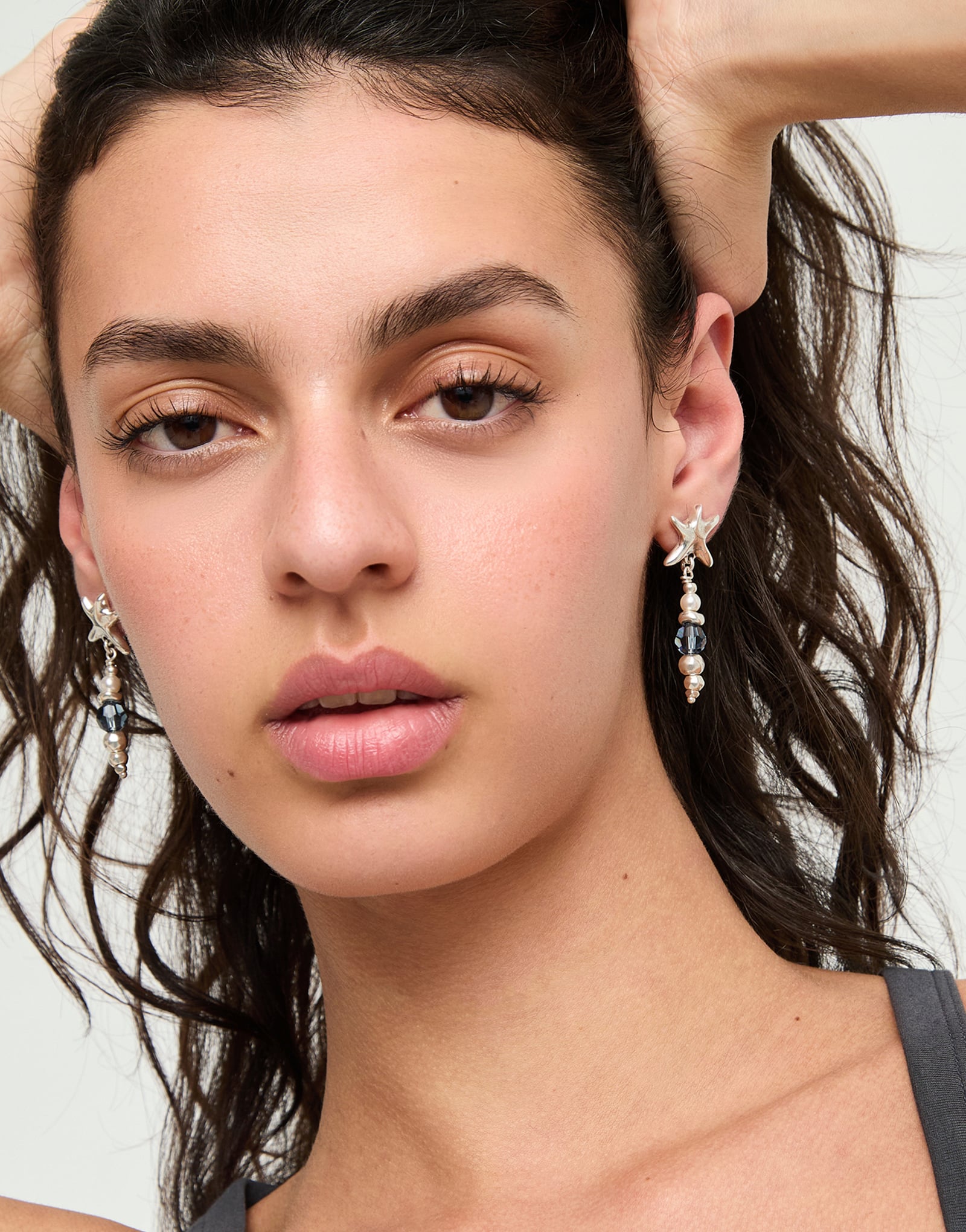 Long earrings with starfish and crystals
