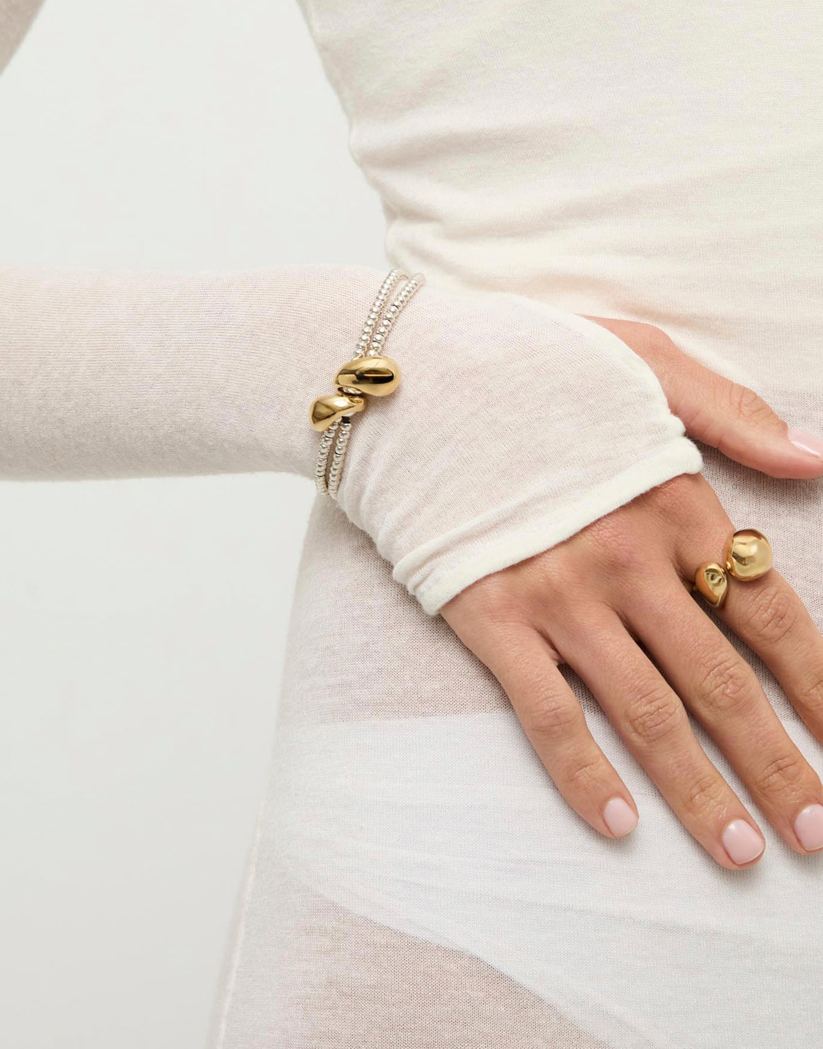 Double-strand bracelet with lobster clasp and two drops