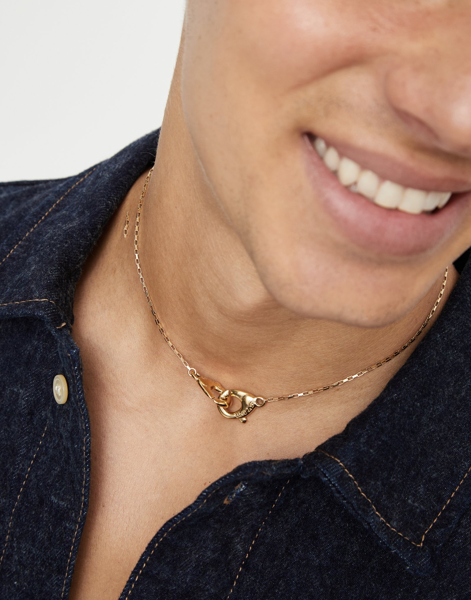 Necklace with interlaced carabiner detail, Golden, large thumbnail