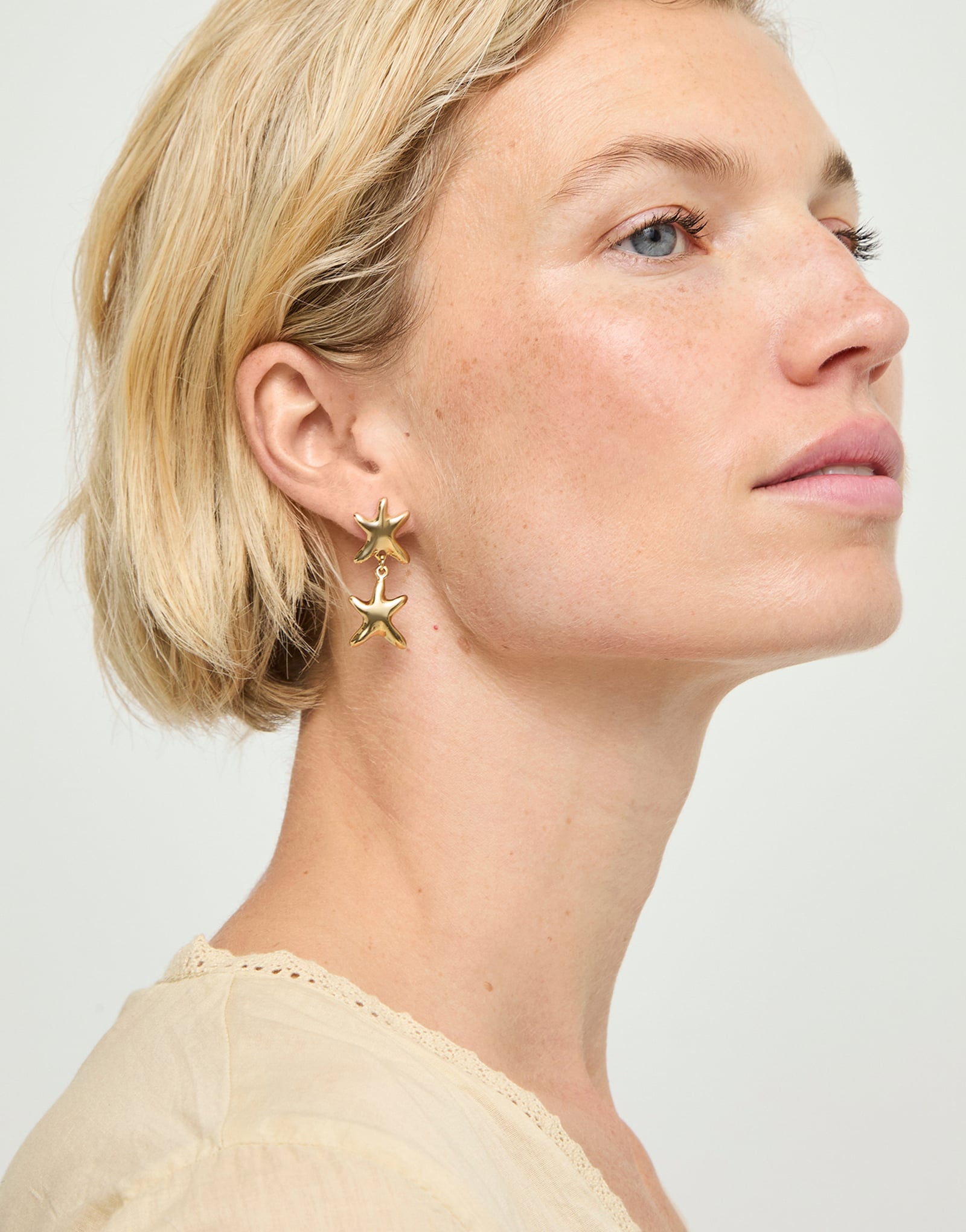 Long earrings with 2 starfishes