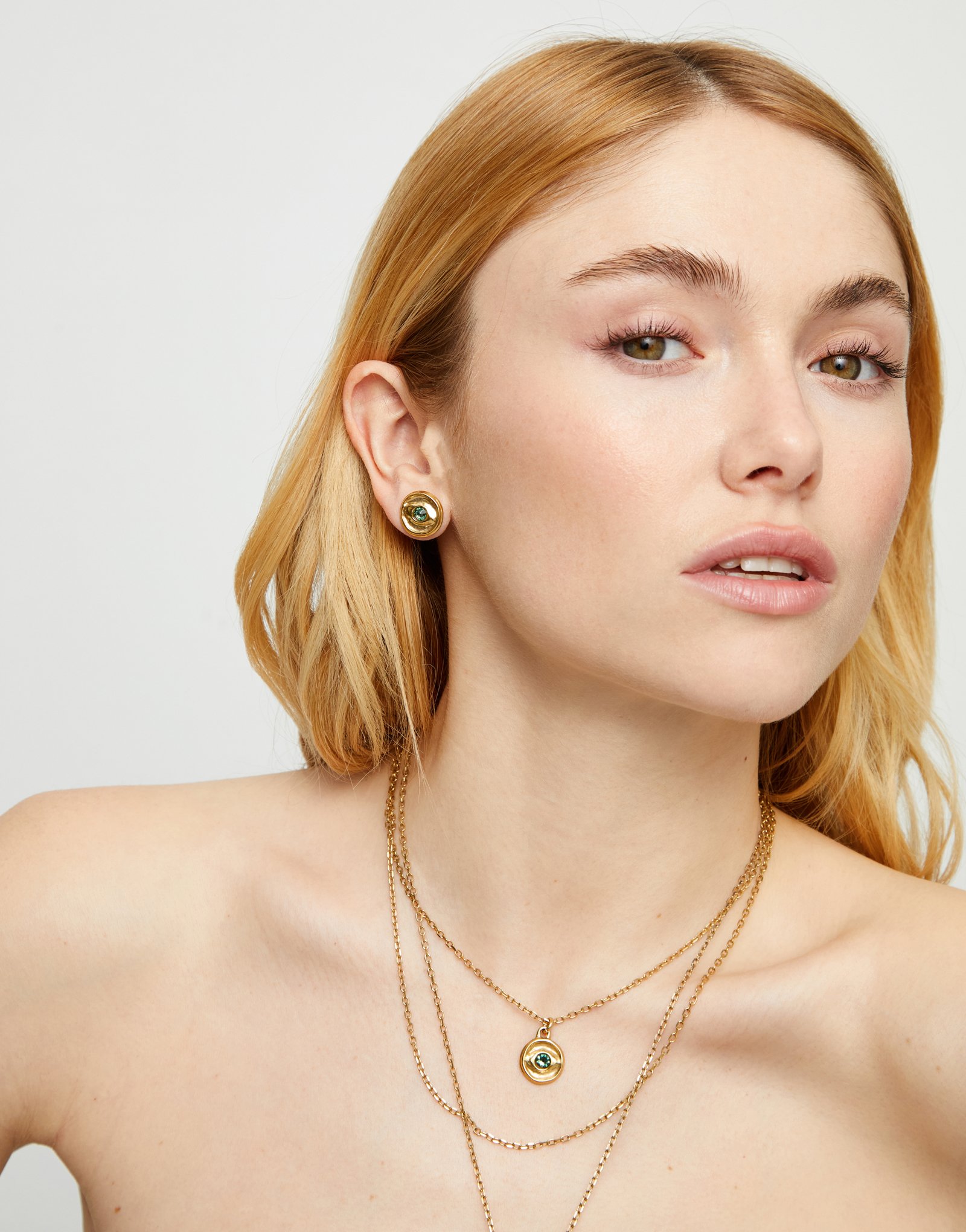 Stud earrings with verde crystal, Golden, large thumbnail