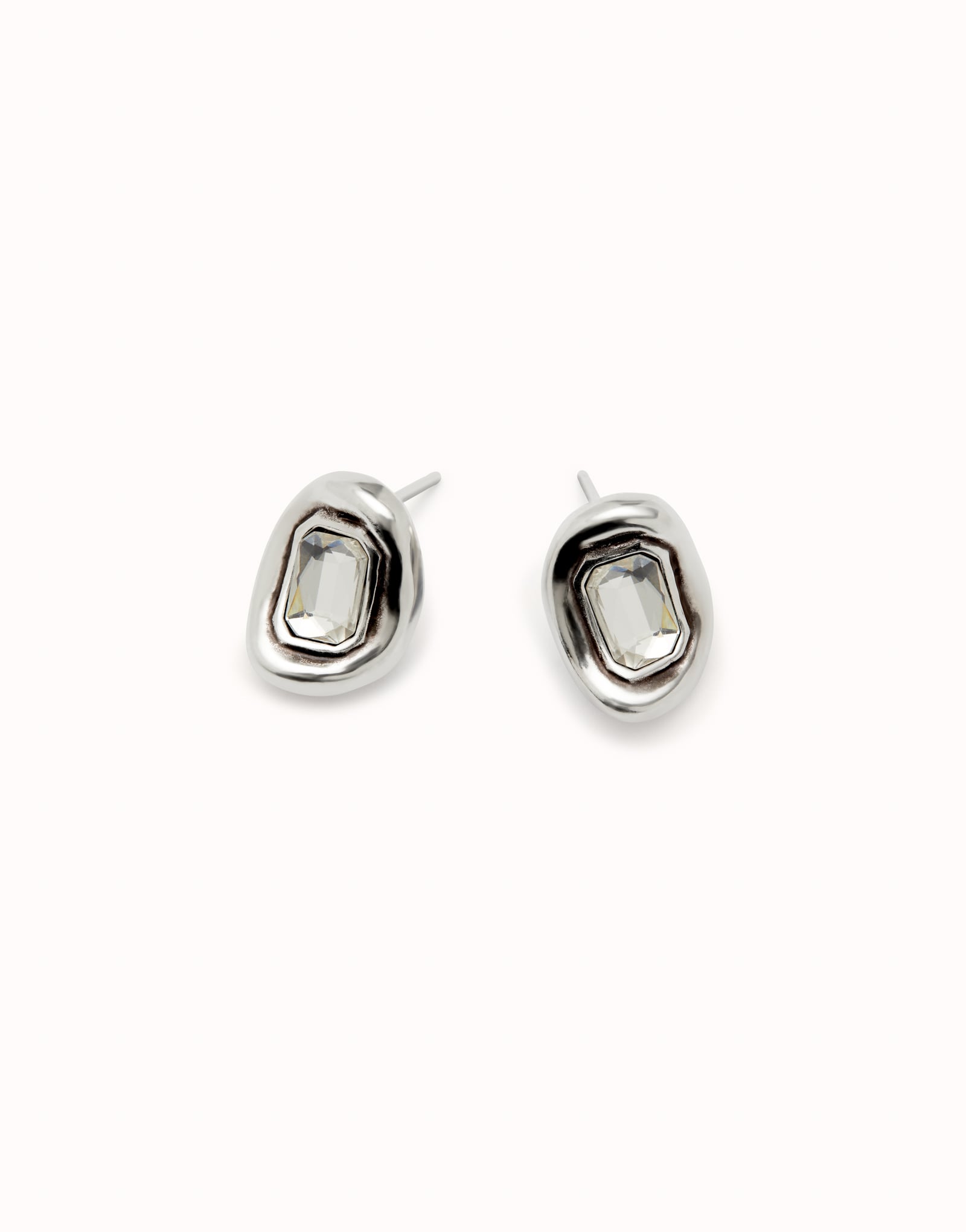 Stud earrings with white faceted crystal