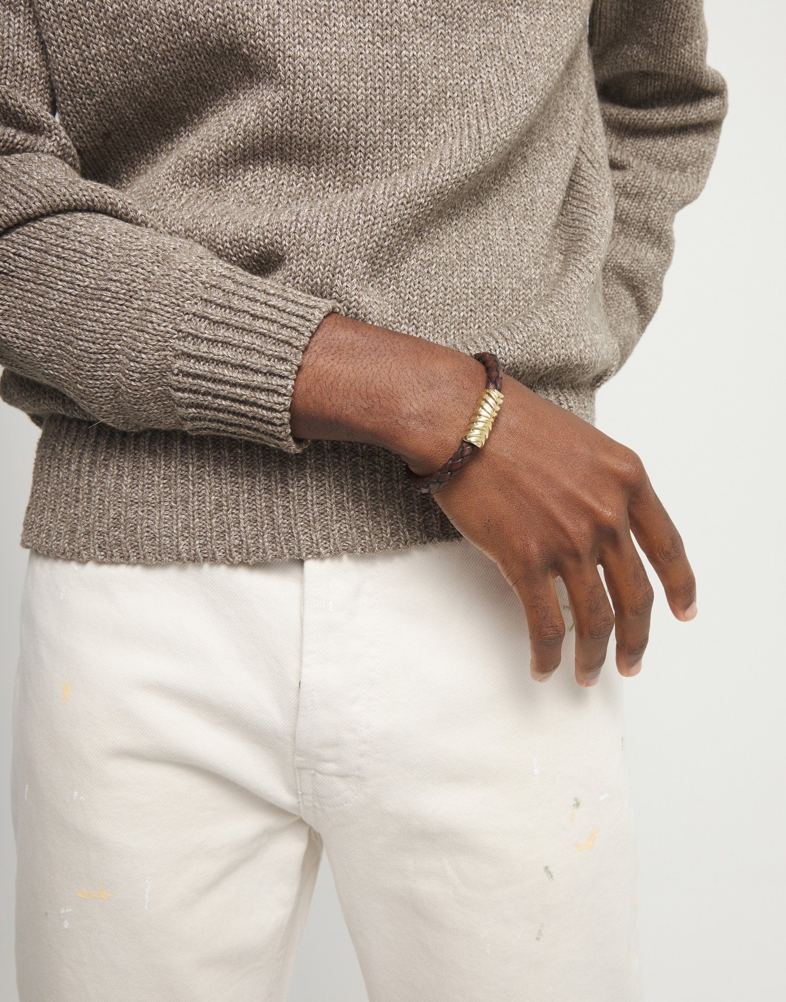 Brown braided leather bracelet with a metal detail, Golden, large thumbnail