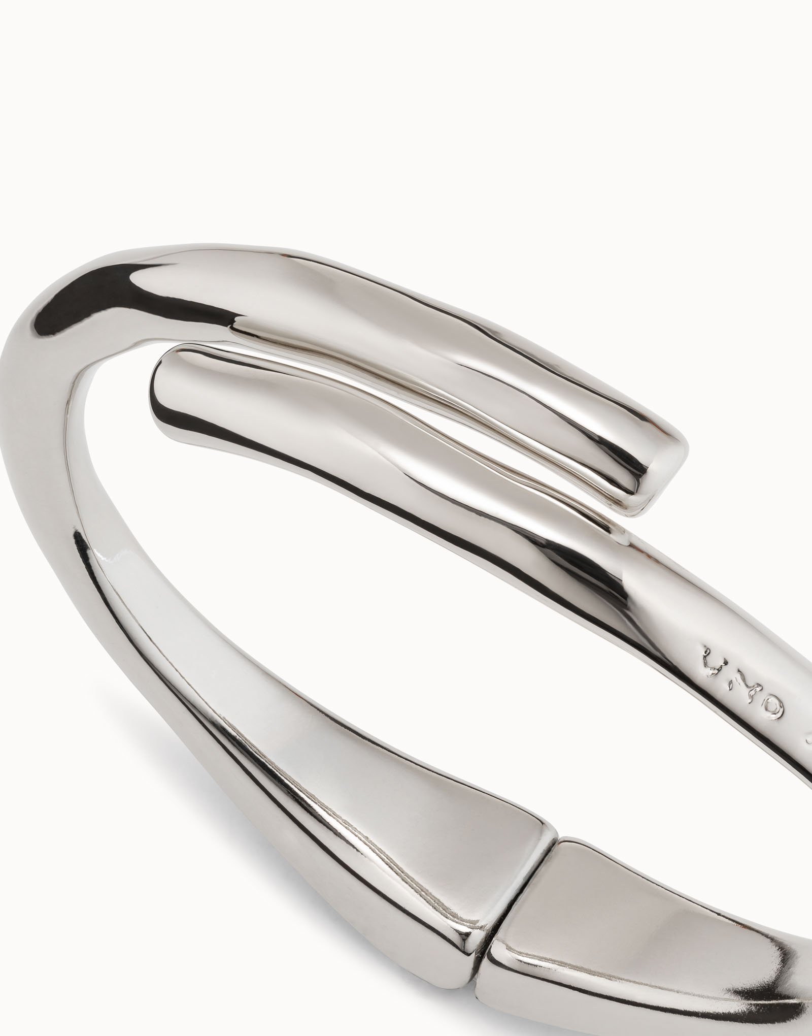 Sterling silver-plated tubular shaped bracelet with hidden spring, Silver, large image number null