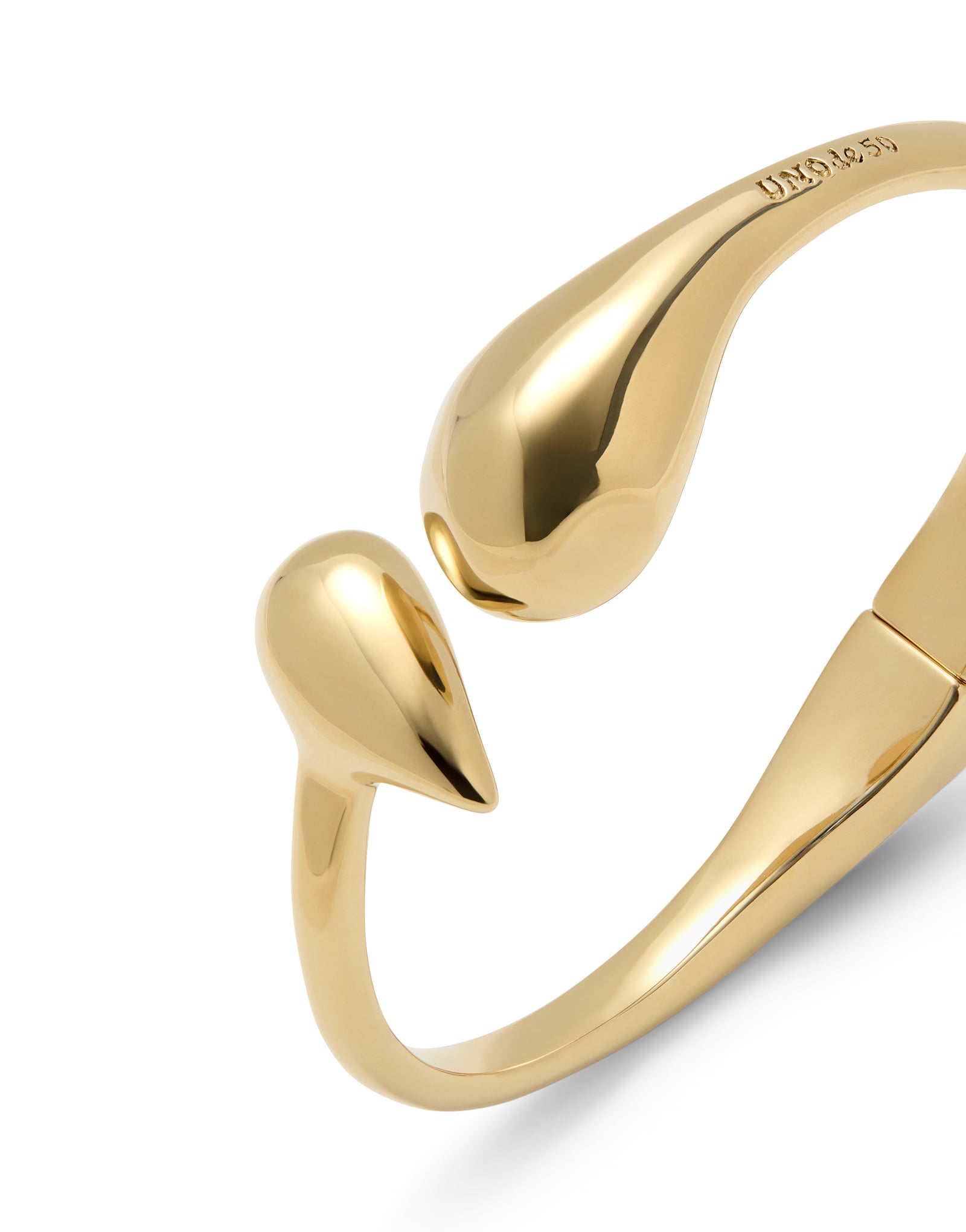 Bangle bracelet with rounded shapes