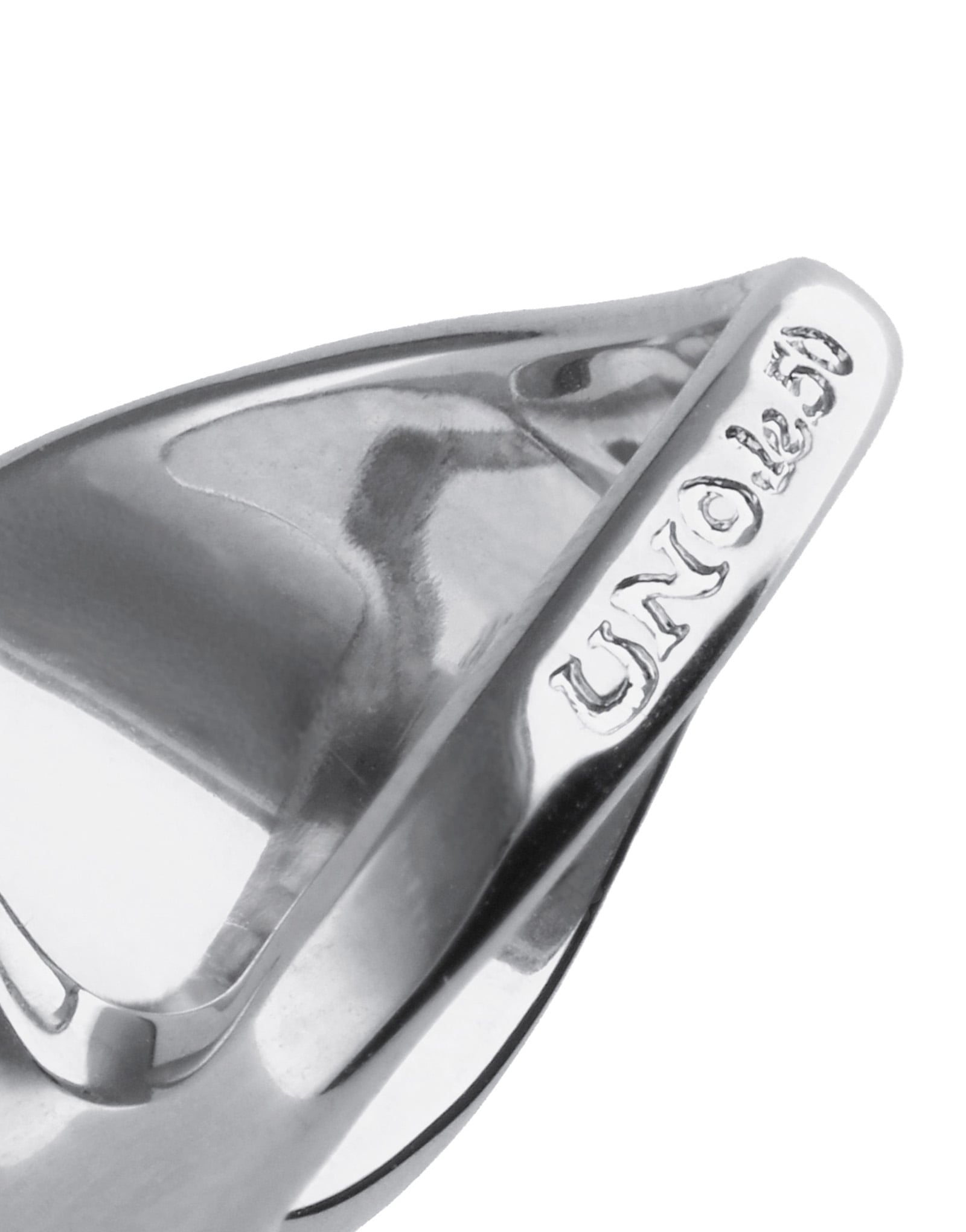 Ring with irregular rounded shapes