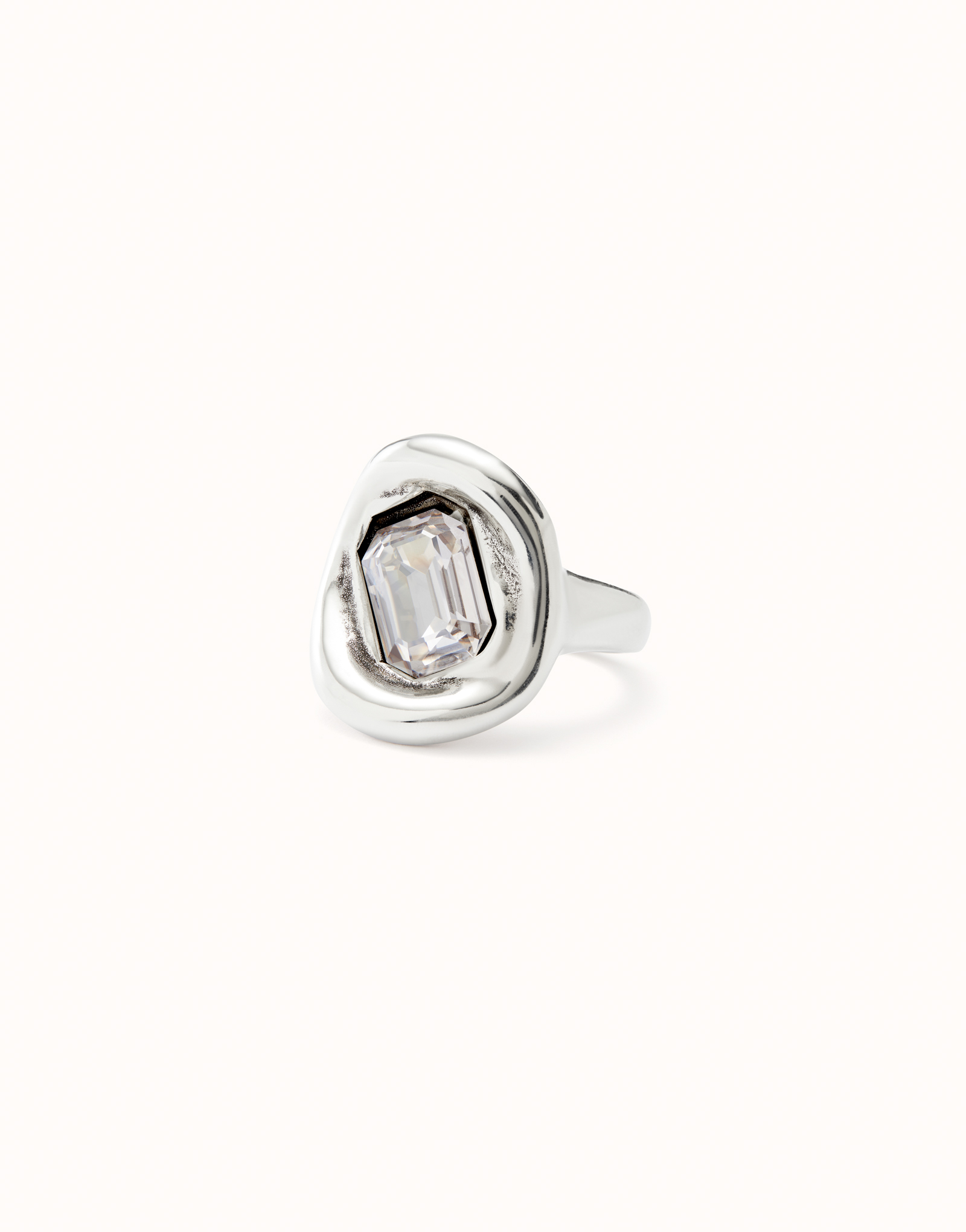 Anillo ba&ntilde;ado en plata de ley con cristal blanco